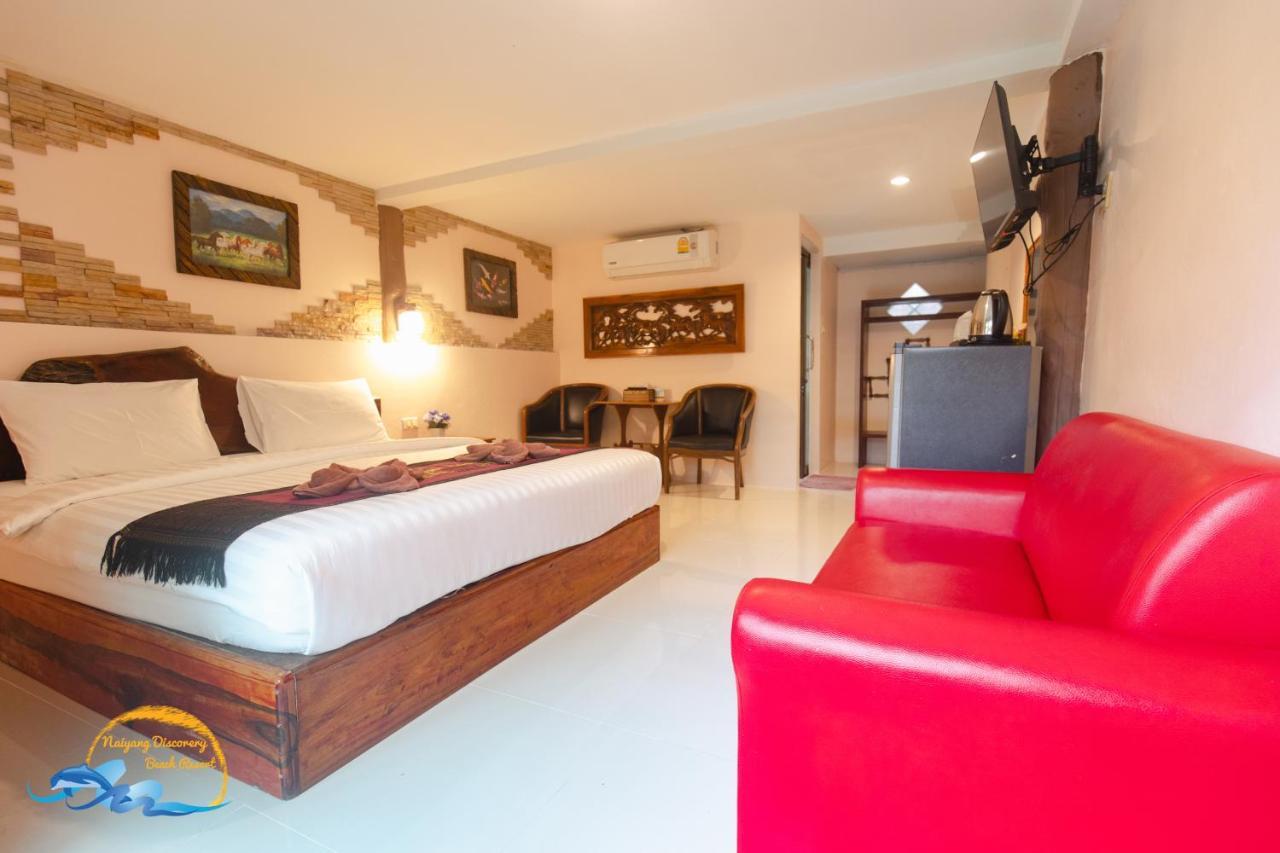 Naiyang Discovery Beach Resort SHA Nai Yang Beach Exterior foto